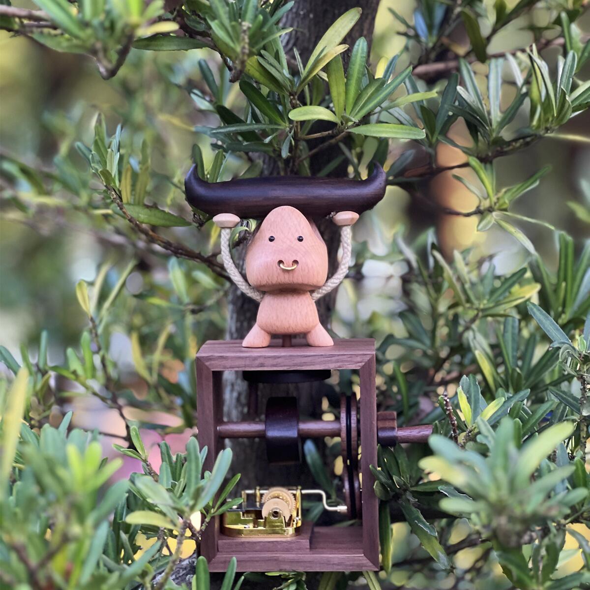 Strong Bull Wooden Music Box (Melody : Castle in the Sky)