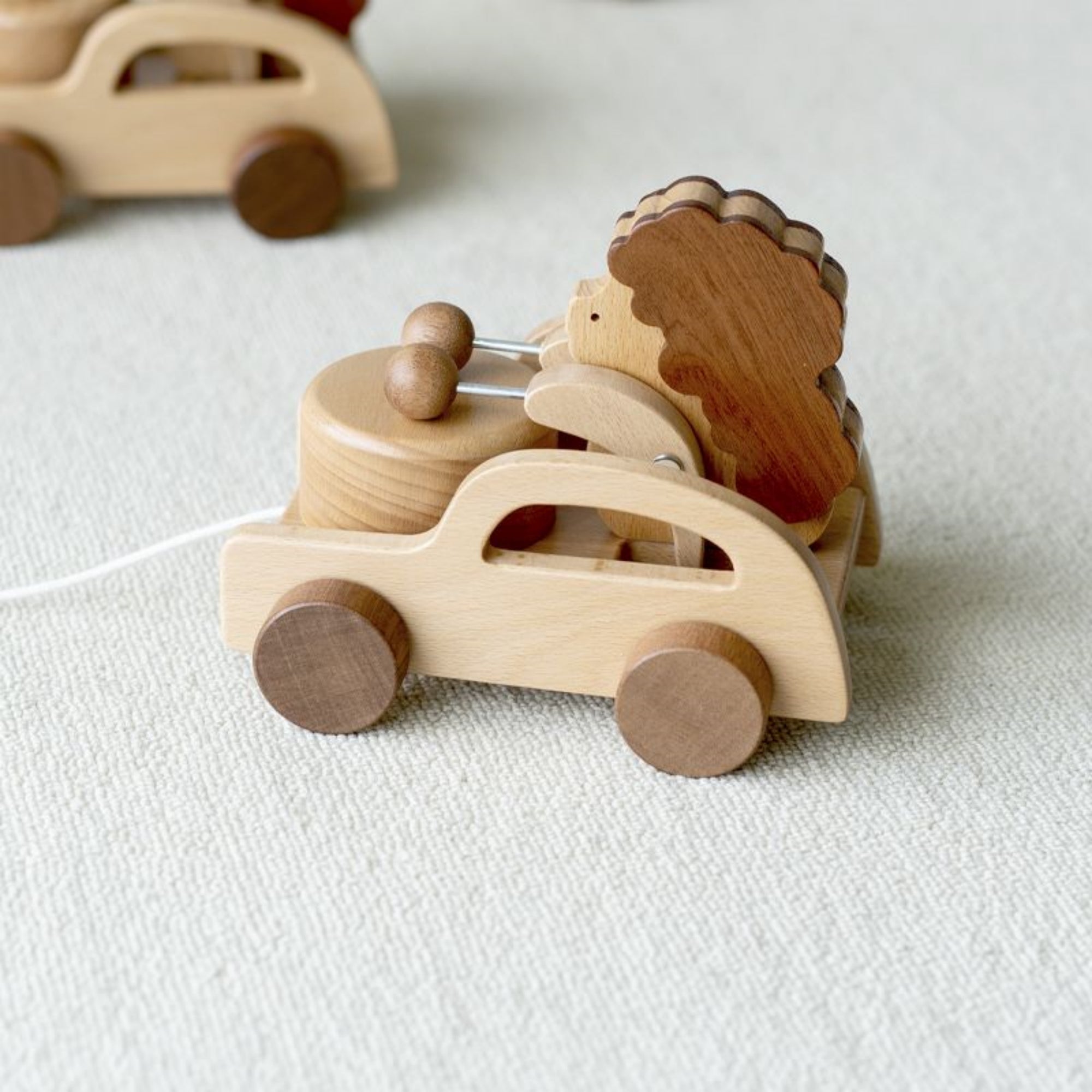 Igelanhänger aus Holz