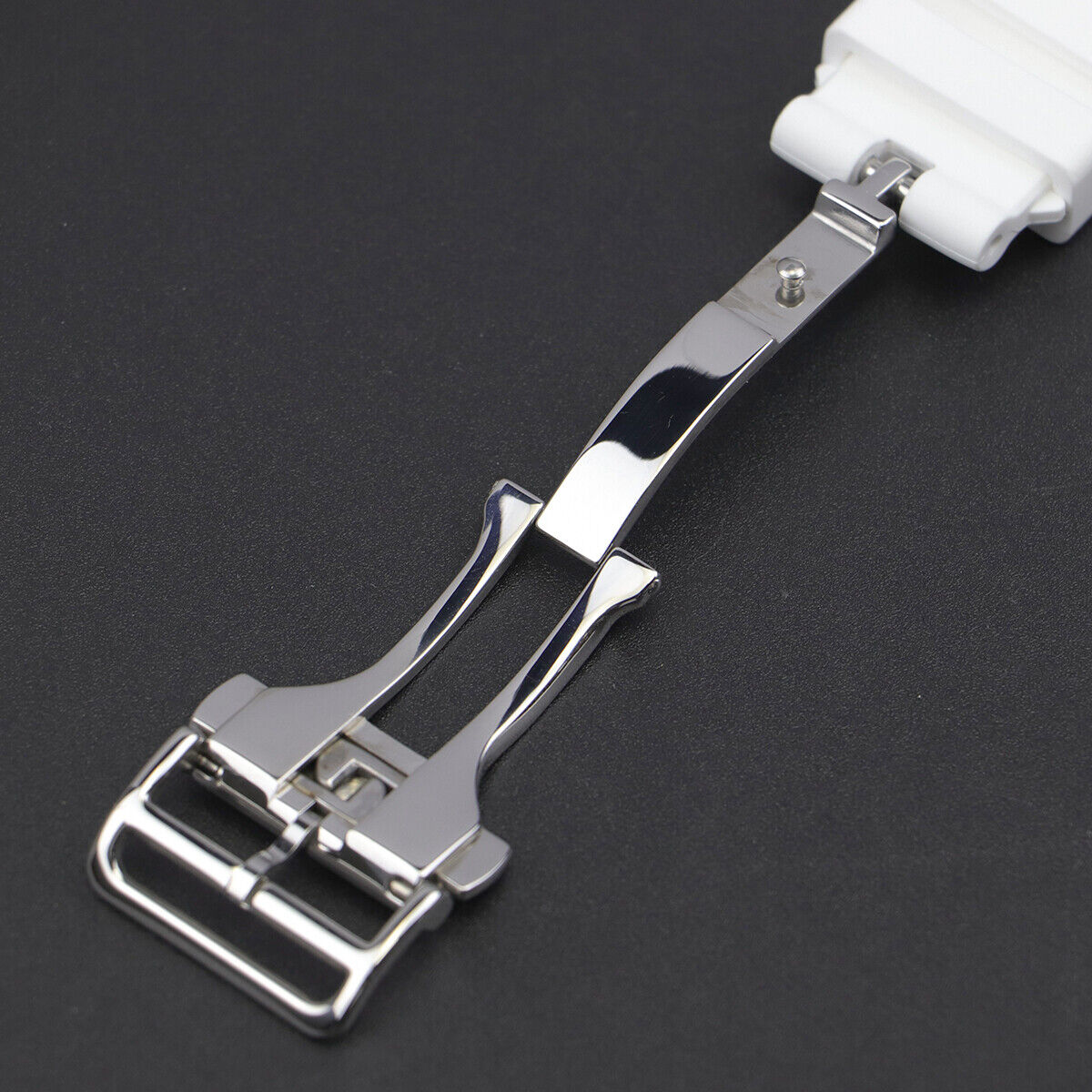 Sporty Elegance Rubber Band with Butterfly Clasp for Apple Watch