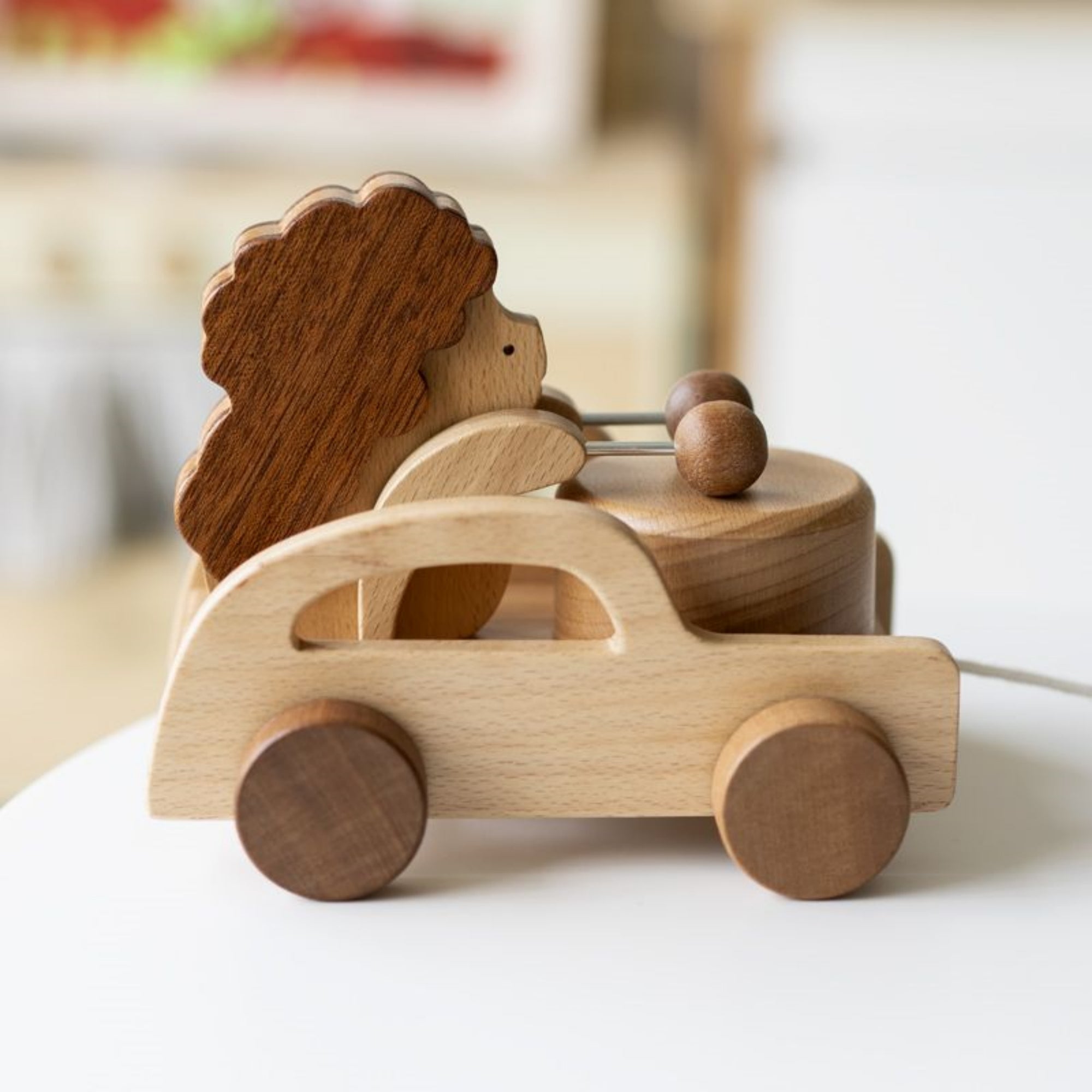 Igelanhänger aus Holz